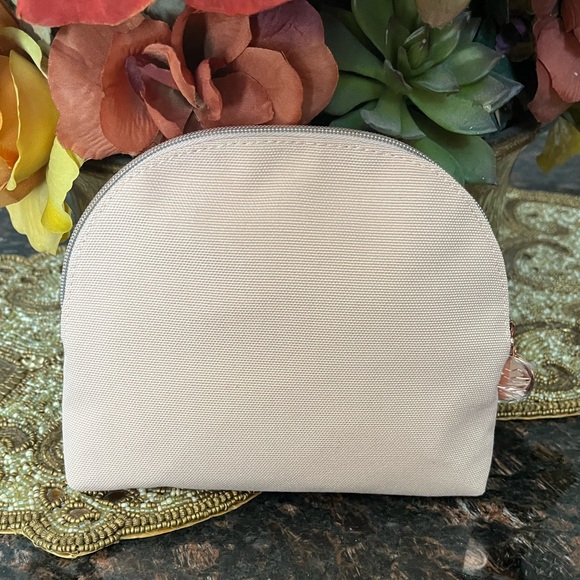 Lip Lab Small Makeup/Travel Bag - Picture 3 of 9